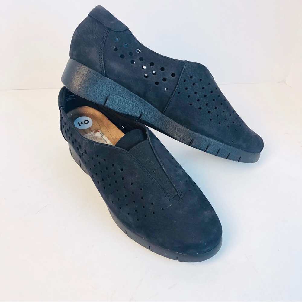 Clark’s size 9 black Daeylyn summit leather shoes